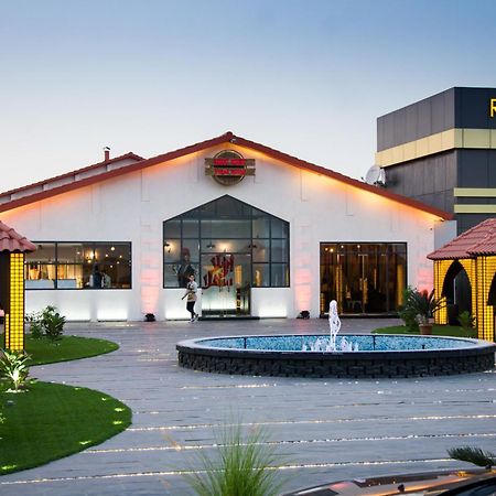 Royal Residence Hotel & Spa Umm al-Quwain Exterior photo